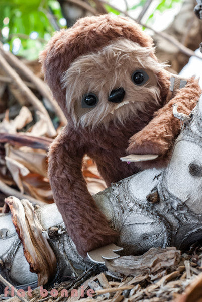 Chew-Loth - SDCC2015 preorder - Manny the Sloth in his Chewbacca cosplay - Plush Stuffed Animal - Flat Bonnie - 4