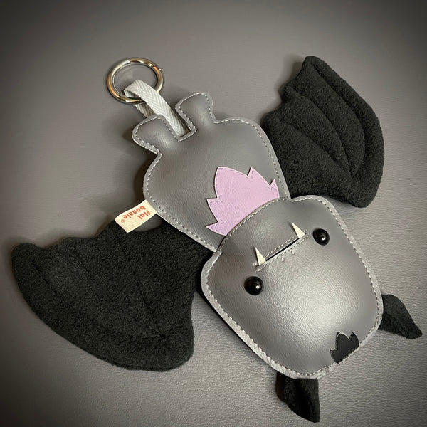 Smol Batty Plush Charm (Super Limited Halloween Edition)
